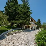 Ionian Garden - Olea Villa Benitses (Corfu)